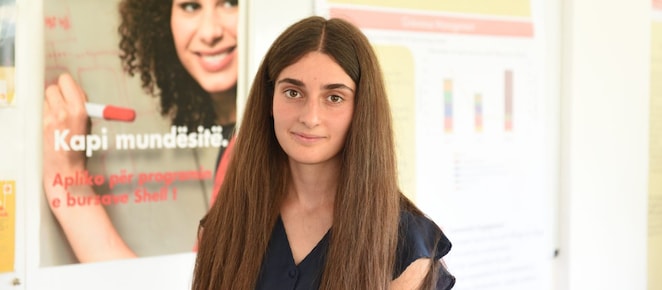 Një nga fitueset e vjetshme të bursës së Shell në Shqipëri, Irini Shtrepi