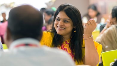 Punonjës të Shell duke drekuar