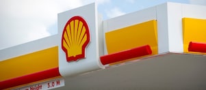 Pikë servisi Shell ku shfaqet logo e Shell